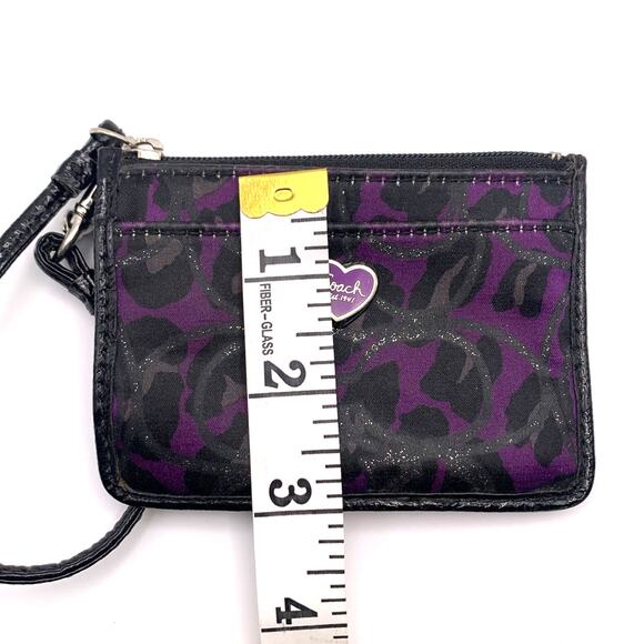 COACH Poppy Cheetah Print Cardholder - Picture 4 of 5